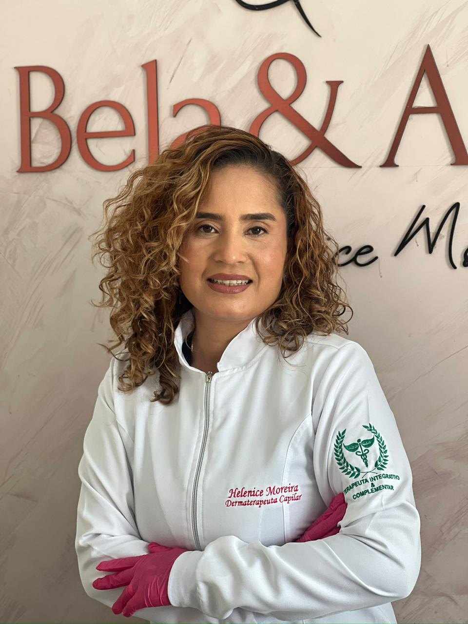 Helenice Moreira — terapeuta capilar integrativa